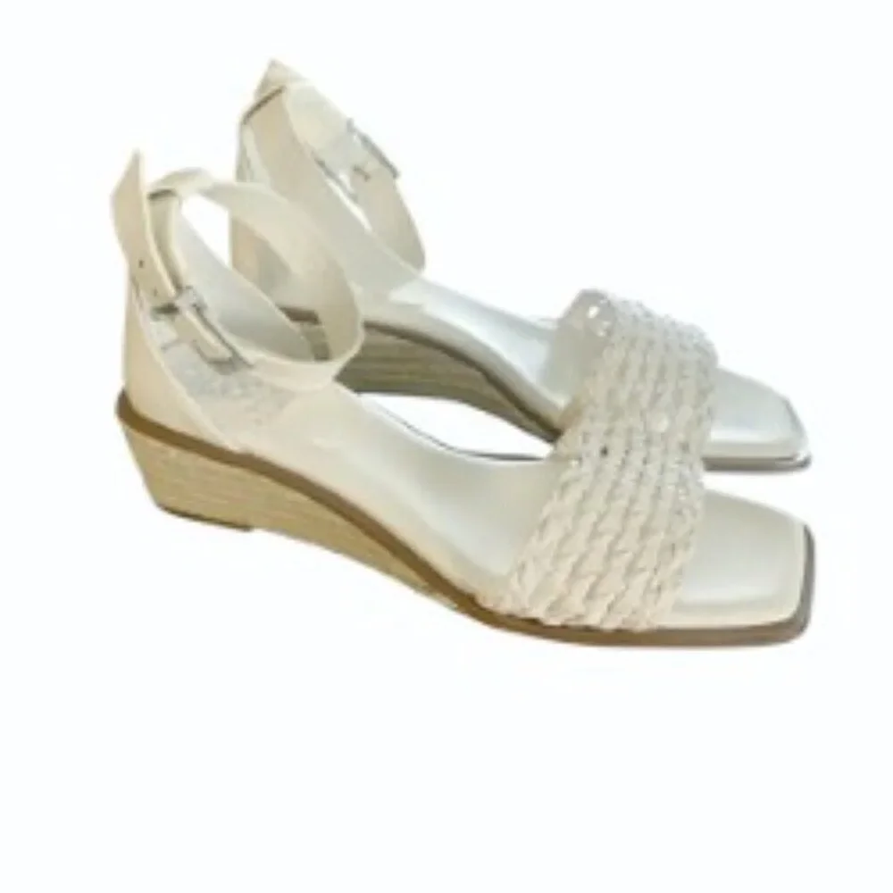 Vince Camuto Bretandi Wedge Sandal in Coconut Cream 8.5